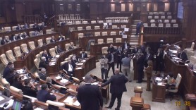 FLASH // România condamnă modul netransparent și contrar practicilor democratice în care au acționat socialiștii când au limitat atribuțiile președintelui